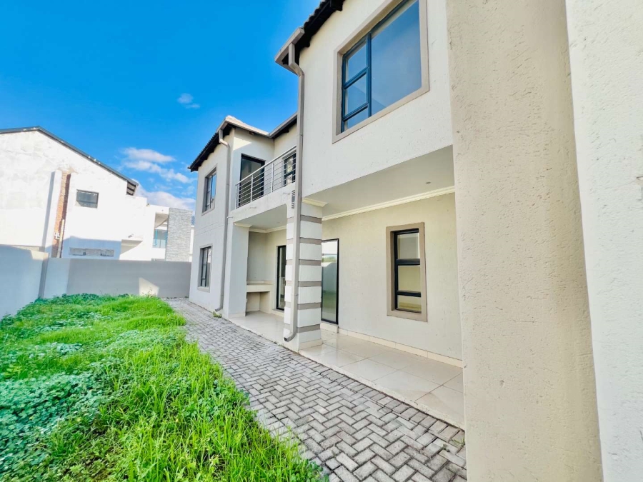 4 Bedroom Property for Sale in Roodeplaat Gauteng