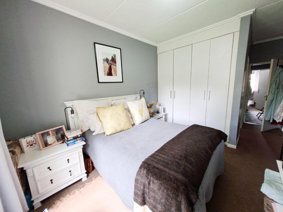 2 Bedroom Property for Sale in Bryanston Gauteng