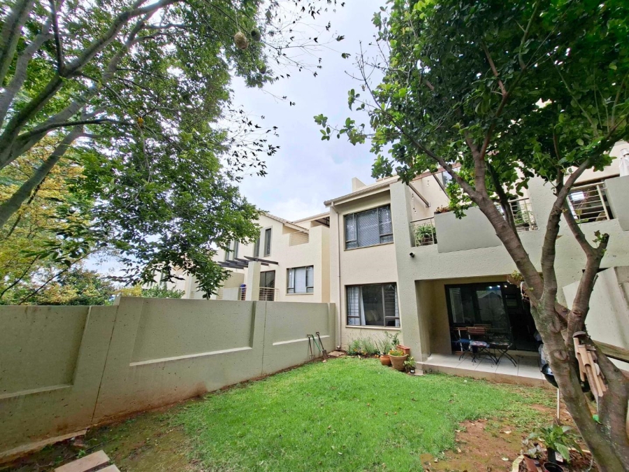 2 Bedroom Property for Sale in Bryanston Gauteng