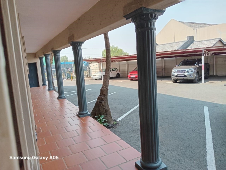 2 Bedroom Property for Sale in Delarey Gauteng