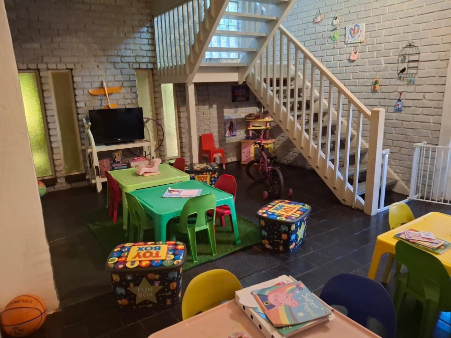 5 Bedroom Property for Sale in Moreleta Park Gauteng