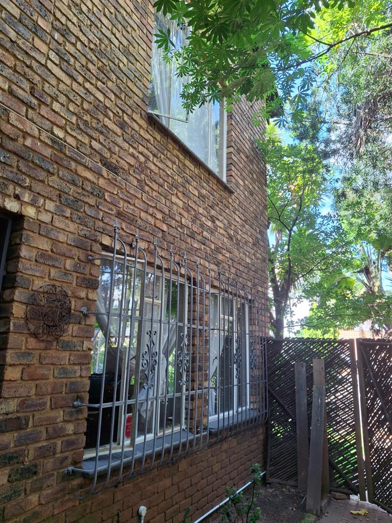 5 Bedroom Property for Sale in Moreleta Park Gauteng