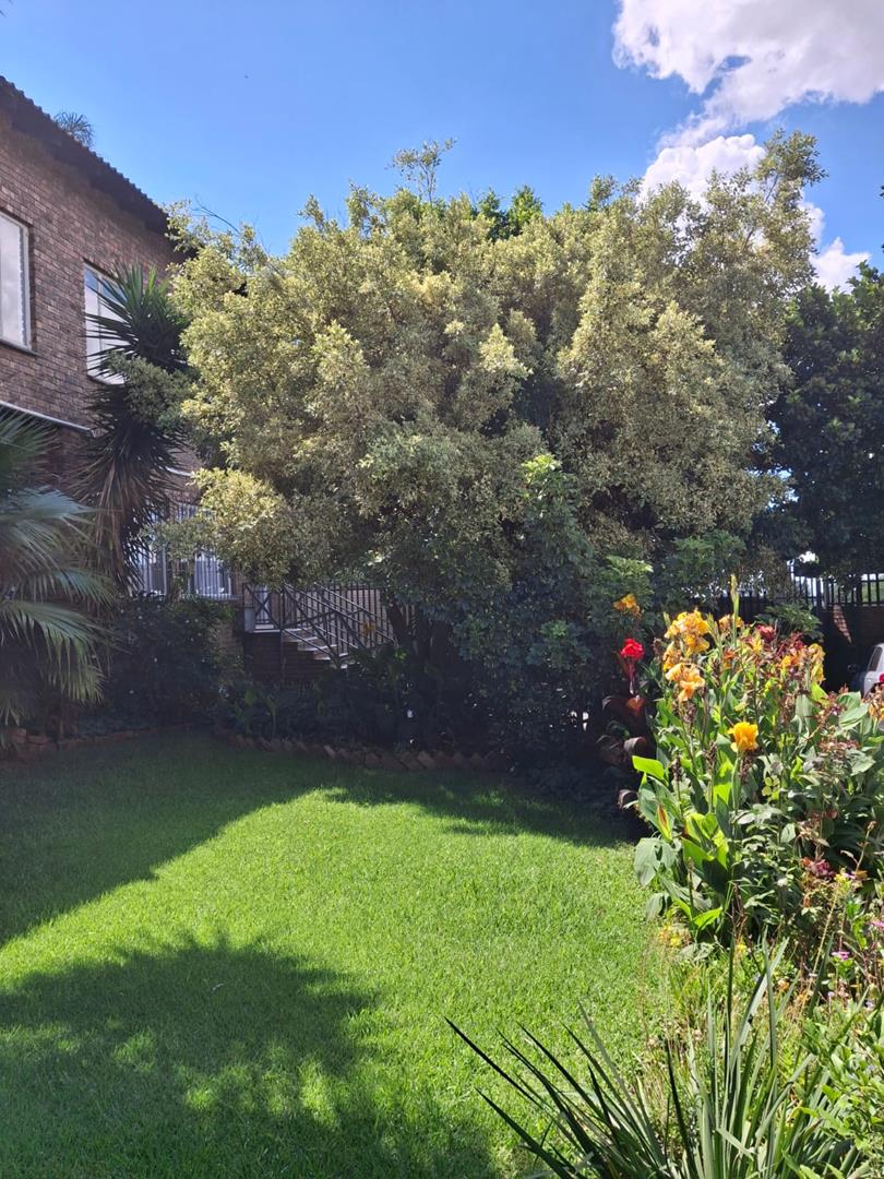 5 Bedroom Property for Sale in Moreleta Park Gauteng