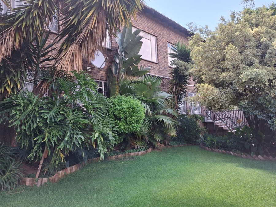 5 Bedroom Property for Sale in Moreleta Park Gauteng