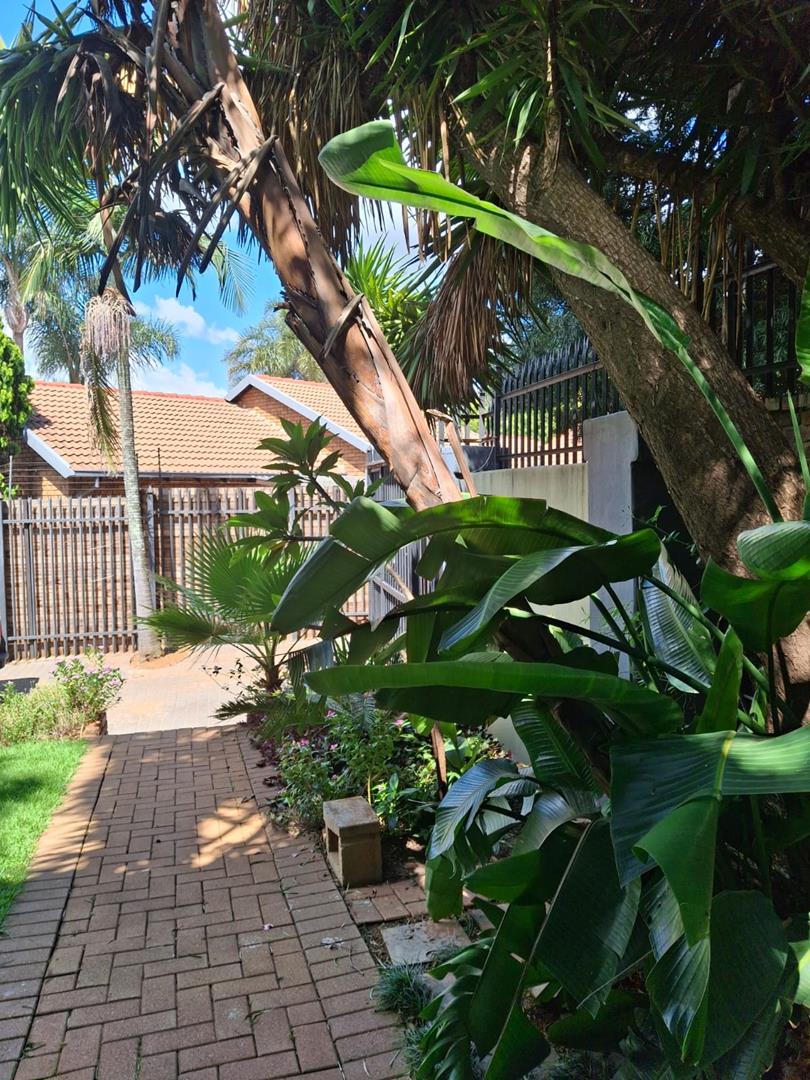 5 Bedroom Property for Sale in Moreleta Park Gauteng