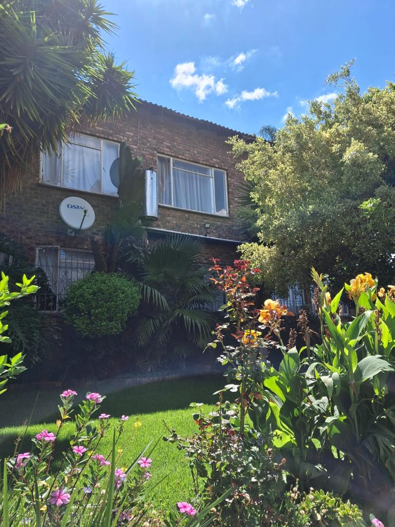 5 Bedroom Property for Sale in Moreleta Park Gauteng