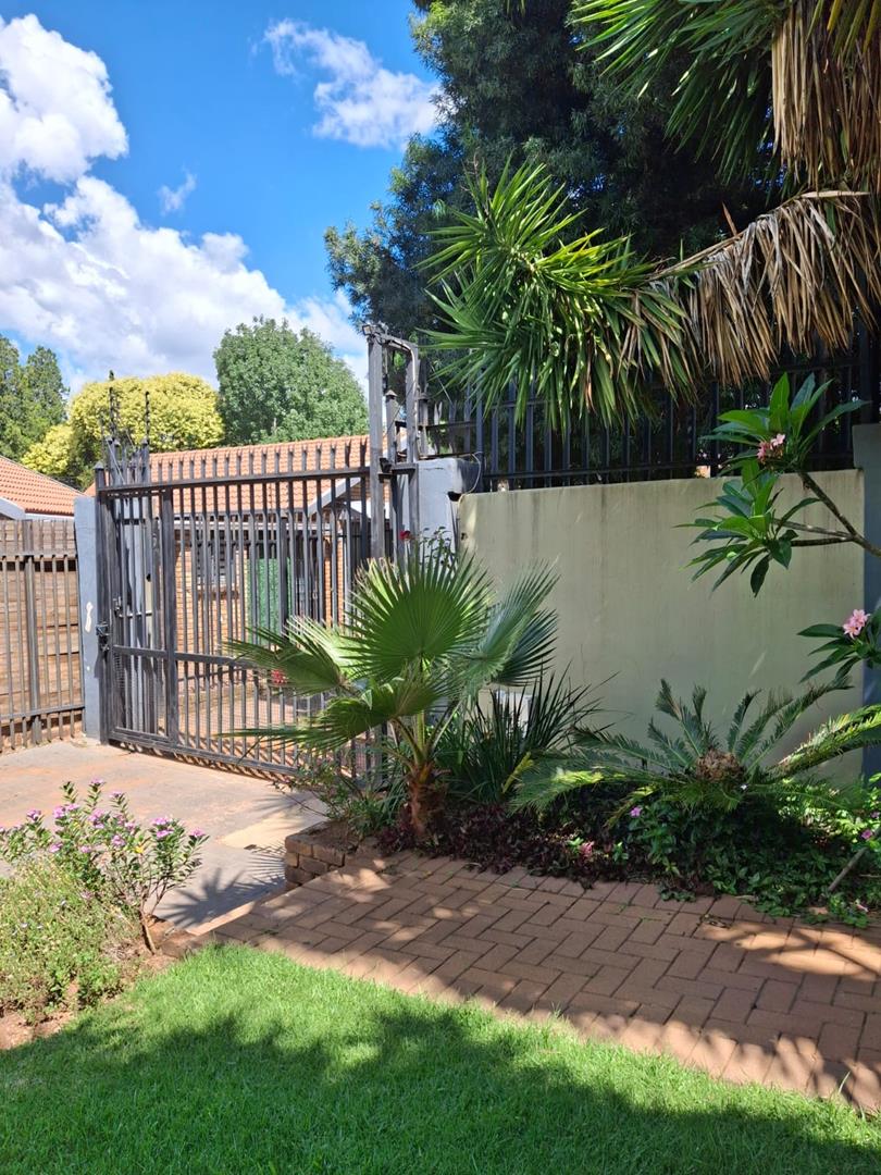 5 Bedroom Property for Sale in Moreleta Park Gauteng
