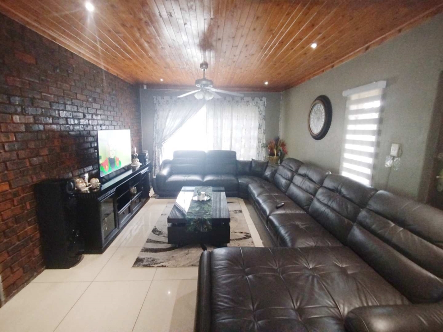 3 Bedroom Property for Sale in Karenpark Gauteng