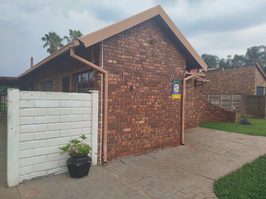 3 Bedroom Property for Sale in Karenpark Gauteng