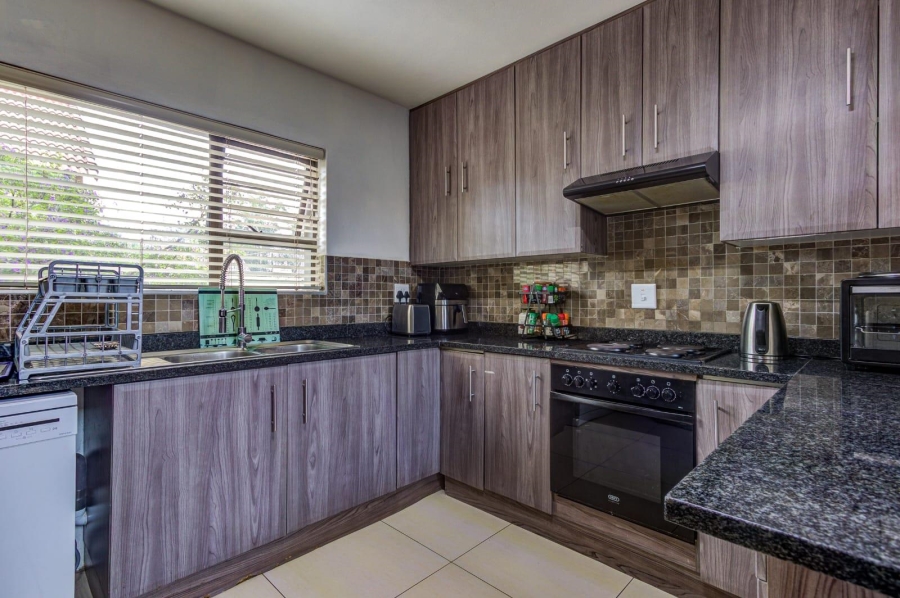 4 Bedroom Property for Sale in Glen Marais Gauteng