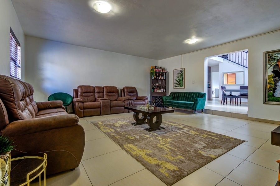 4 Bedroom Property for Sale in Glen Marais Gauteng