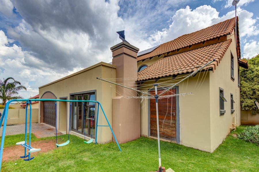 4 Bedroom Property for Sale in Glen Marais Gauteng