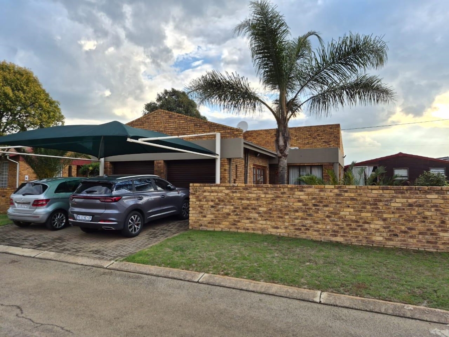 2 Bedroom Property for Sale in Pomona Gauteng