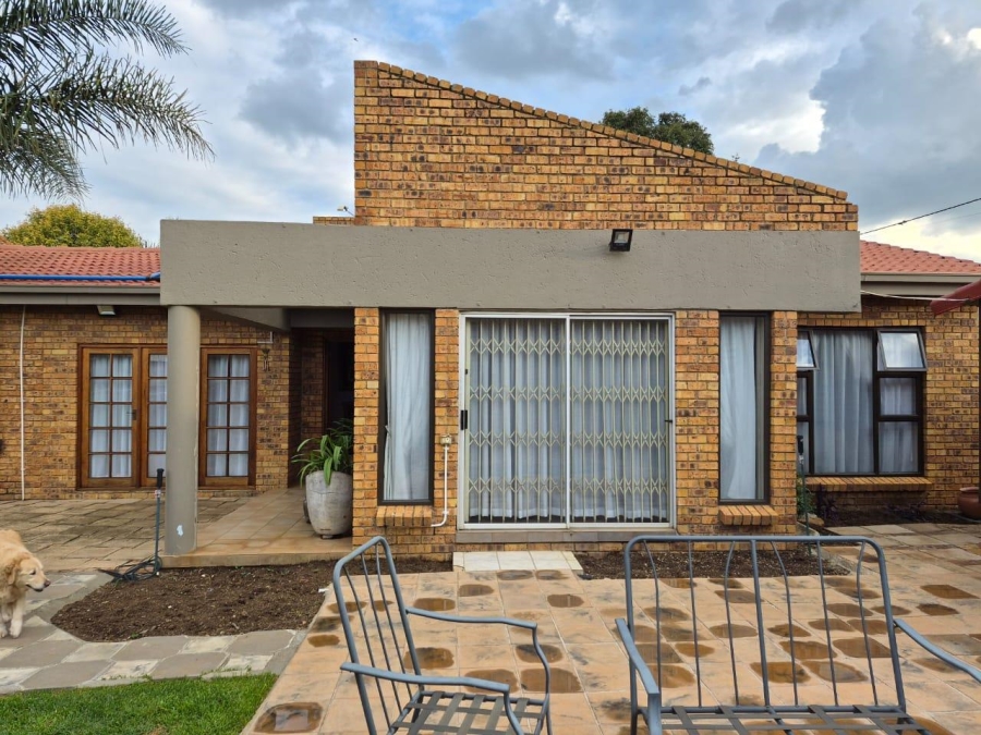 2 Bedroom Property for Sale in Pomona Gauteng