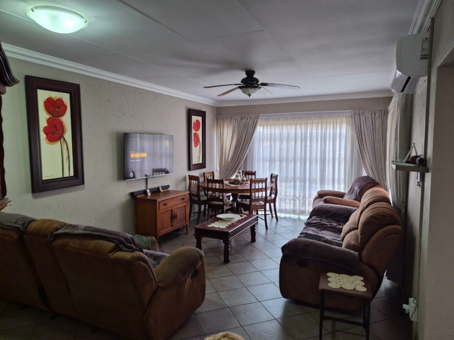 2 Bedroom Property for Sale in Pomona Gauteng