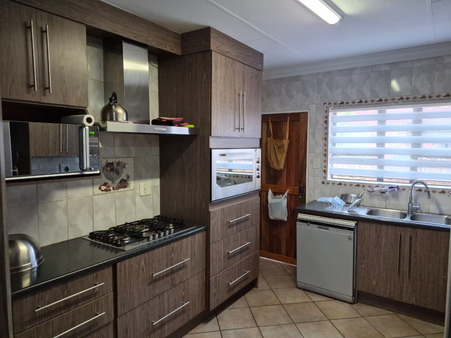 2 Bedroom Property for Sale in Pomona Gauteng