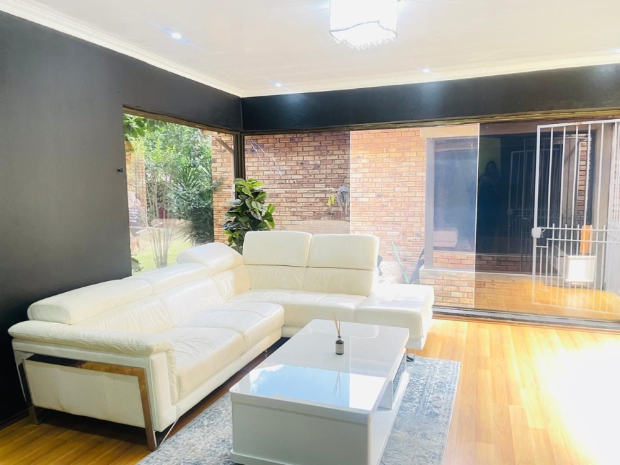 3 Bedroom Property for Sale in Noordheuwel Gauteng