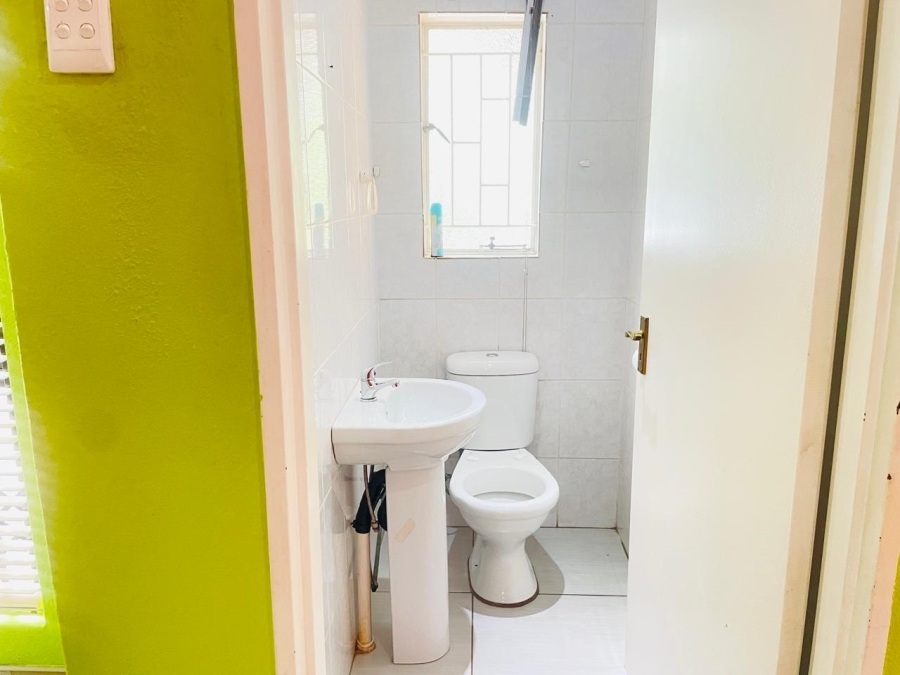 3 Bedroom Property for Sale in Noordheuwel Gauteng