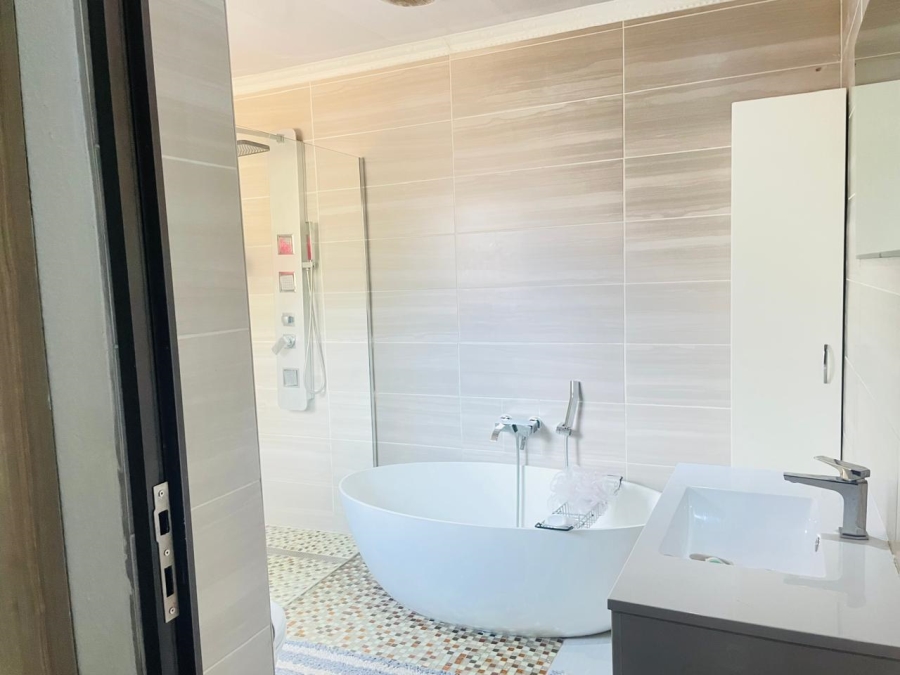 3 Bedroom Property for Sale in Noordheuwel Gauteng