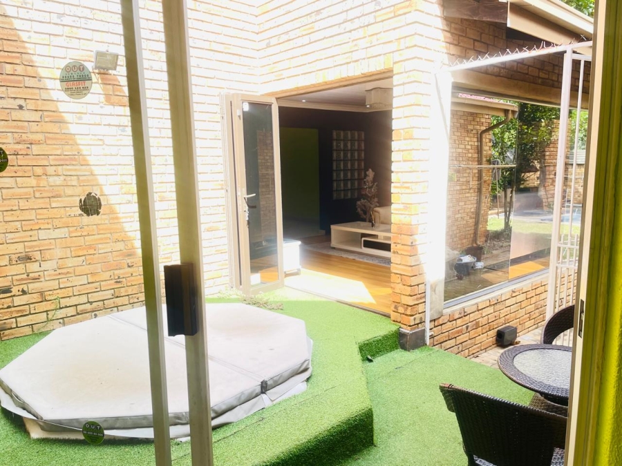 3 Bedroom Property for Sale in Noordheuwel Gauteng