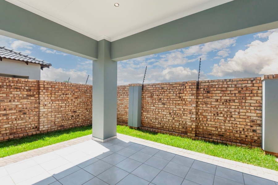 2 Bedroom Property for Sale in Brackendowns Gauteng