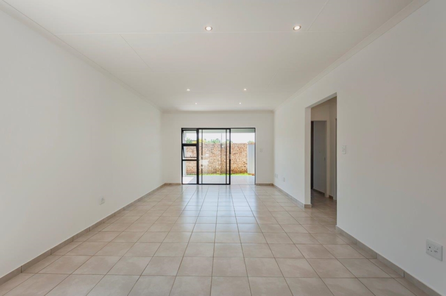 2 Bedroom Property for Sale in Brackendowns Gauteng