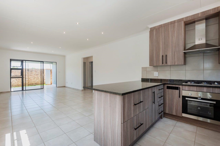 2 Bedroom Property for Sale in Brackendowns Gauteng