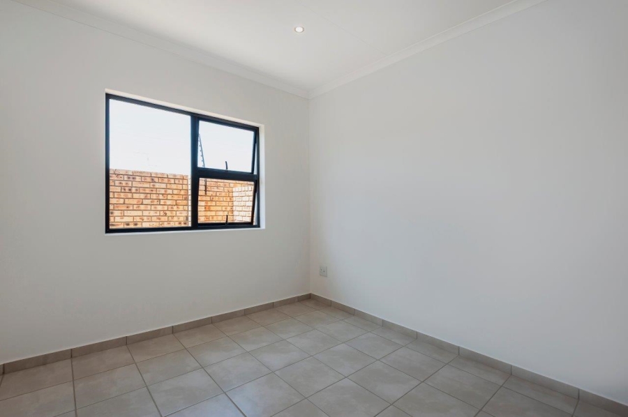 2 Bedroom Property for Sale in Brackendowns Gauteng