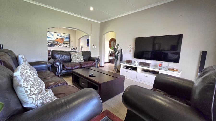 4 Bedroom Property for Sale in Brackendowns Gauteng