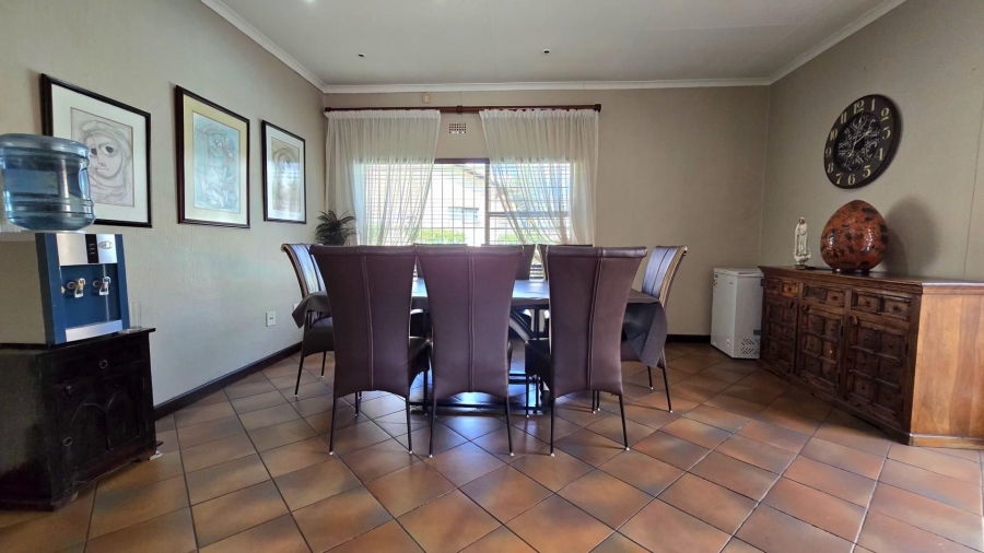 4 Bedroom Property for Sale in Brackendowns Gauteng