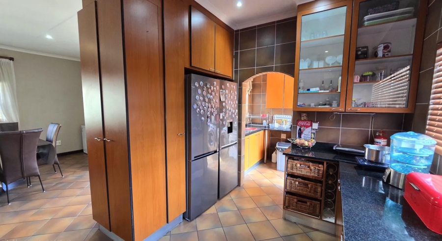 4 Bedroom Property for Sale in Brackendowns Gauteng