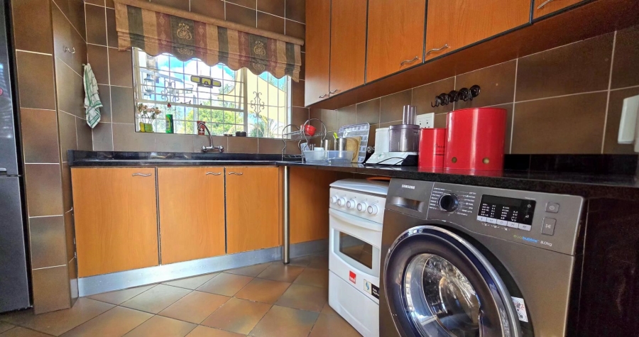 4 Bedroom Property for Sale in Brackendowns Gauteng