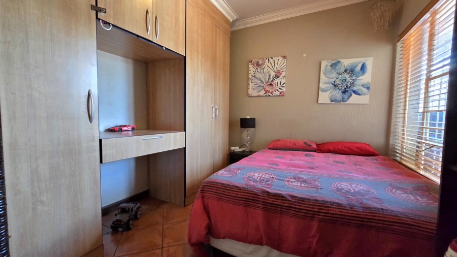 4 Bedroom Property for Sale in Brackendowns Gauteng