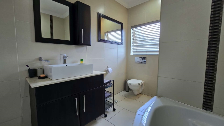 4 Bedroom Property for Sale in Brackendowns Gauteng
