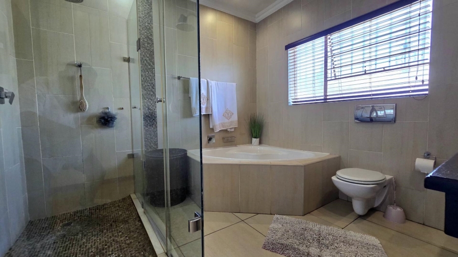 4 Bedroom Property for Sale in Brackendowns Gauteng