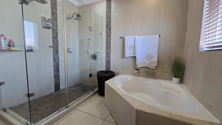 4 Bedroom Property for Sale in Brackendowns Gauteng