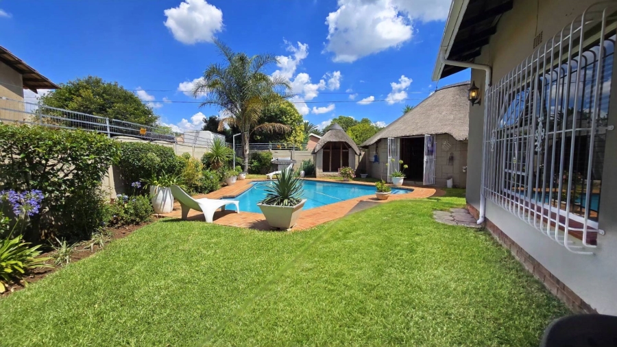 4 Bedroom Property for Sale in Brackendowns Gauteng