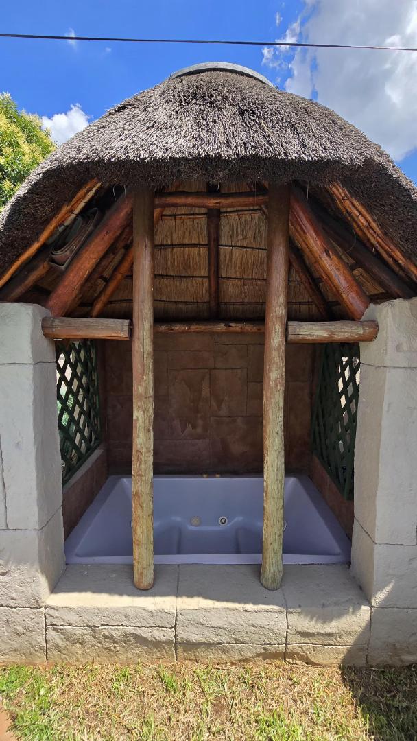 4 Bedroom Property for Sale in Brackendowns Gauteng