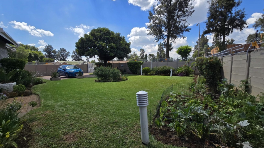 4 Bedroom Property for Sale in Brackendowns Gauteng