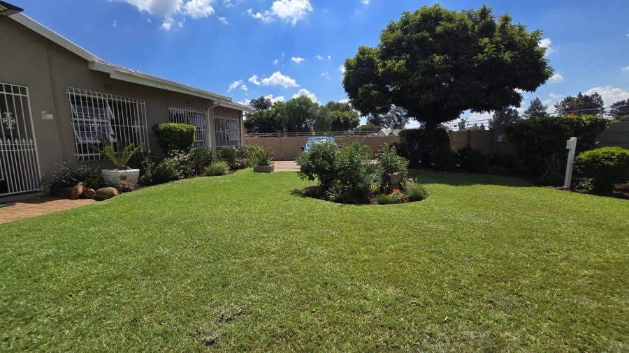 4 Bedroom Property for Sale in Brackendowns Gauteng