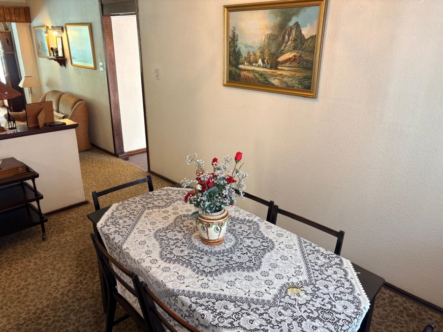 5 Bedroom Property for Sale in Glenanda Gauteng