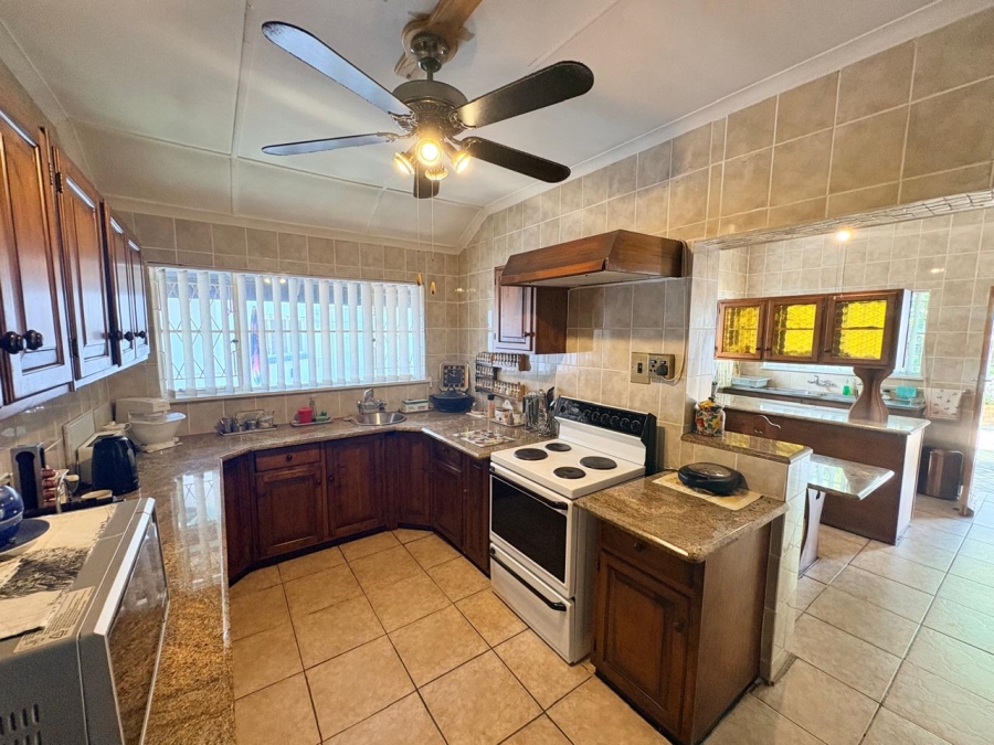 5 Bedroom Property for Sale in Glenanda Gauteng