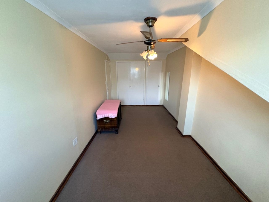 5 Bedroom Property for Sale in Glenanda Gauteng