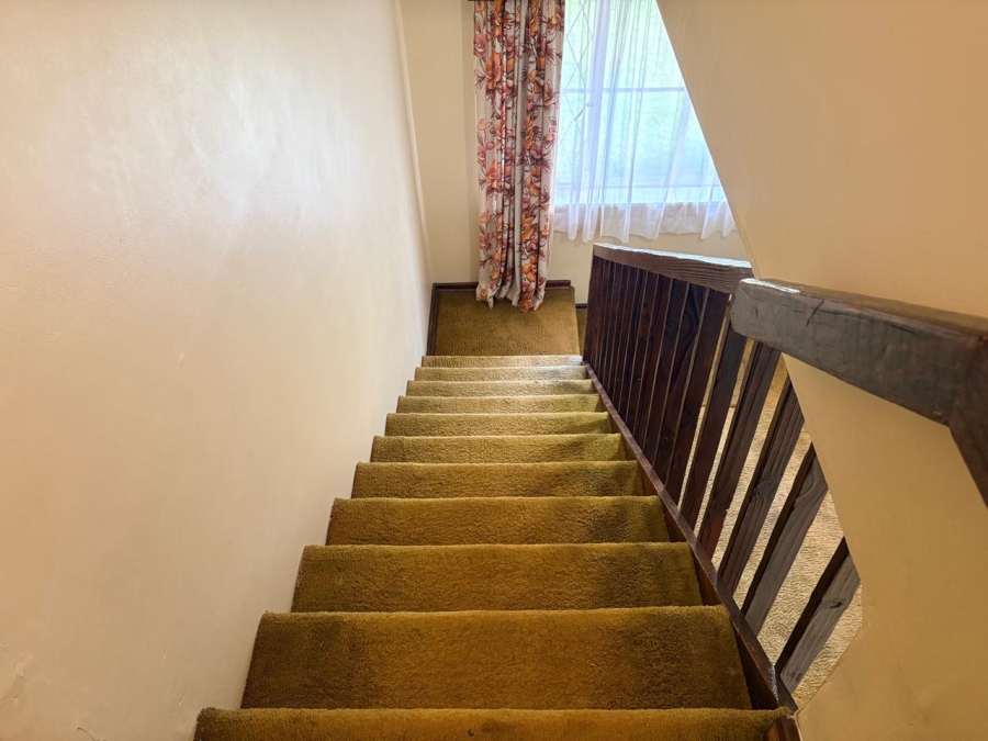 5 Bedroom Property for Sale in Glenanda Gauteng