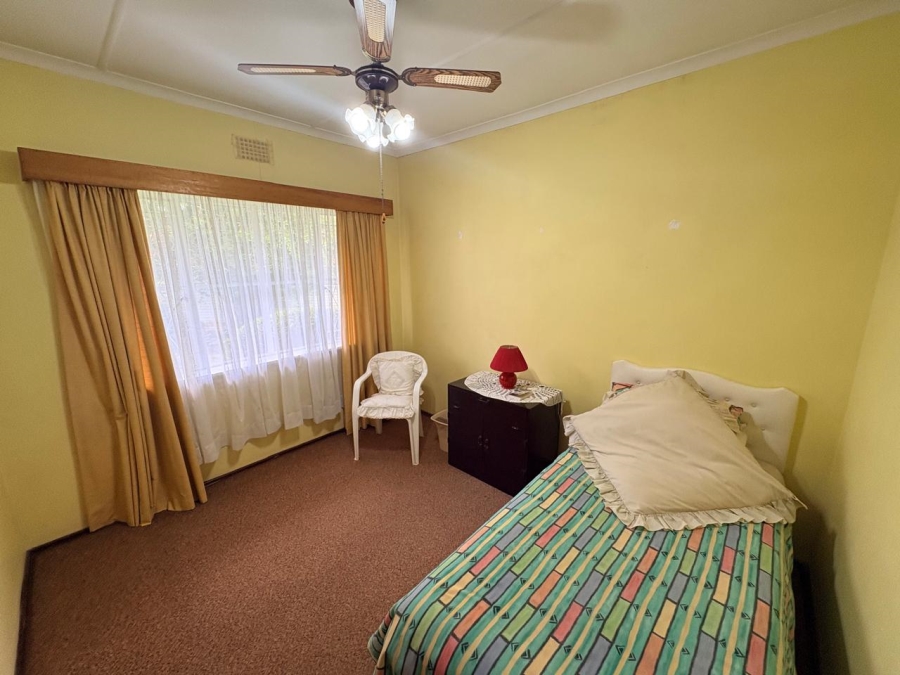 5 Bedroom Property for Sale in Glenanda Gauteng