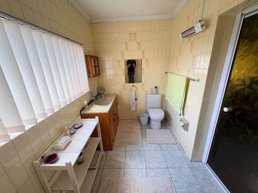 5 Bedroom Property for Sale in Glenanda Gauteng