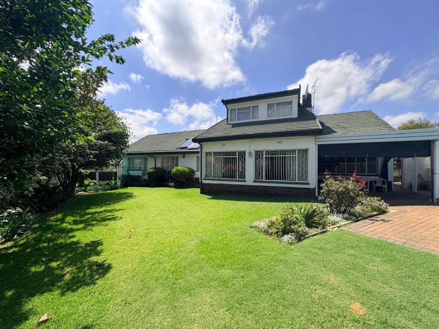 5 Bedroom Property for Sale in Glenanda Gauteng