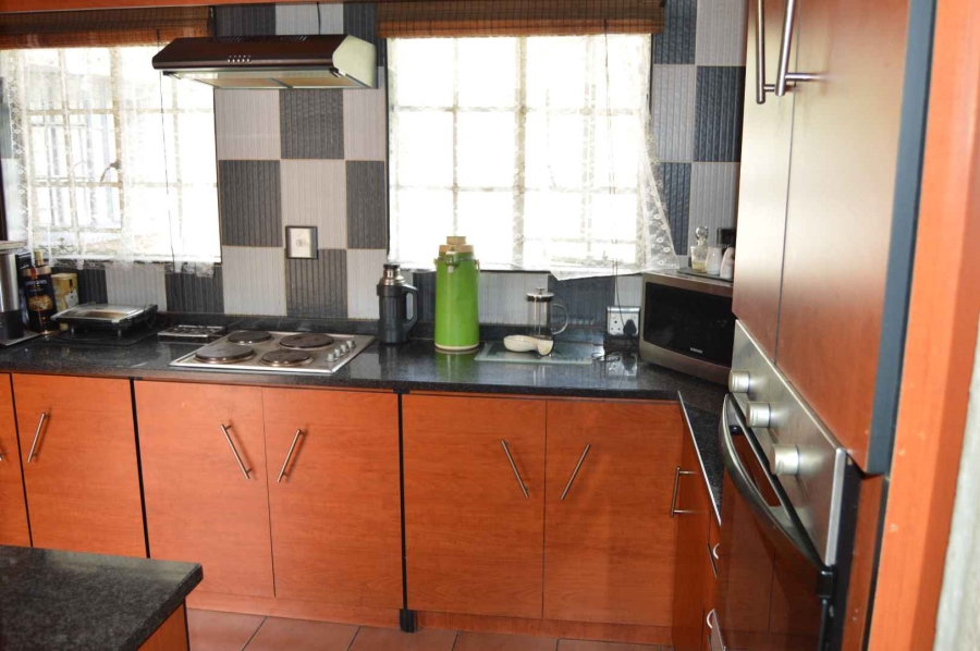 3 Bedroom Property for Sale in Albertsdal Gauteng