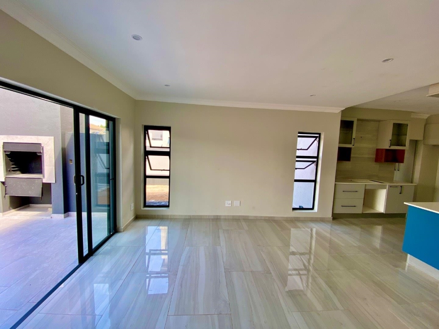 4 Bedroom Property for Sale in Roodepark Eco Estate Gauteng