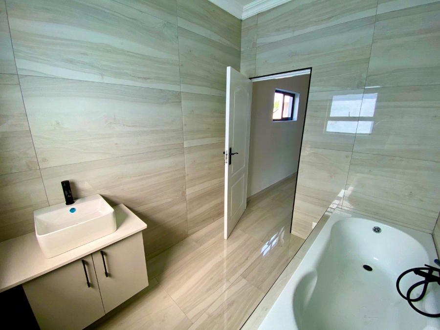 4 Bedroom Property for Sale in Roodepark Eco Estate Gauteng